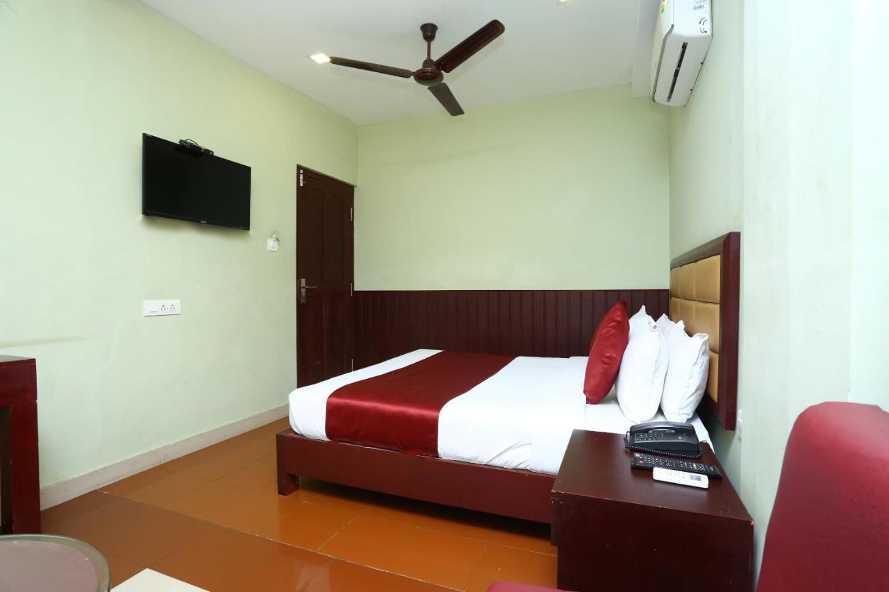 Oyo 15190 Select Residency Hotel Calecute Exterior foto